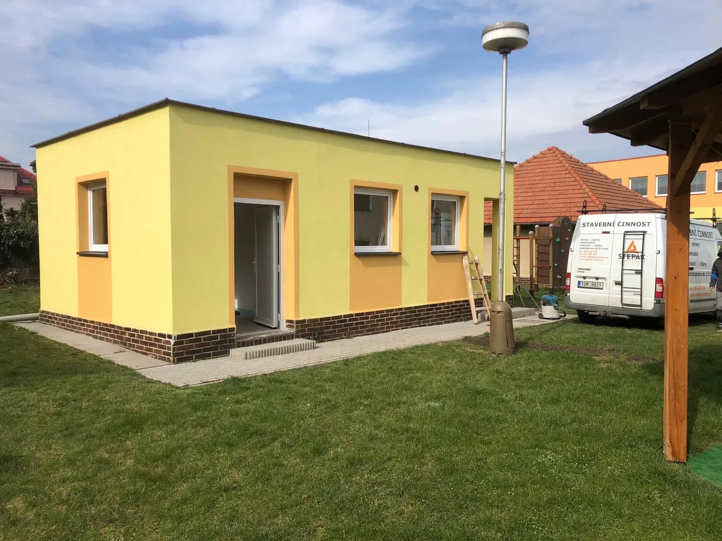 Práce pro stavbu, rekonstrukci i jednu opravu