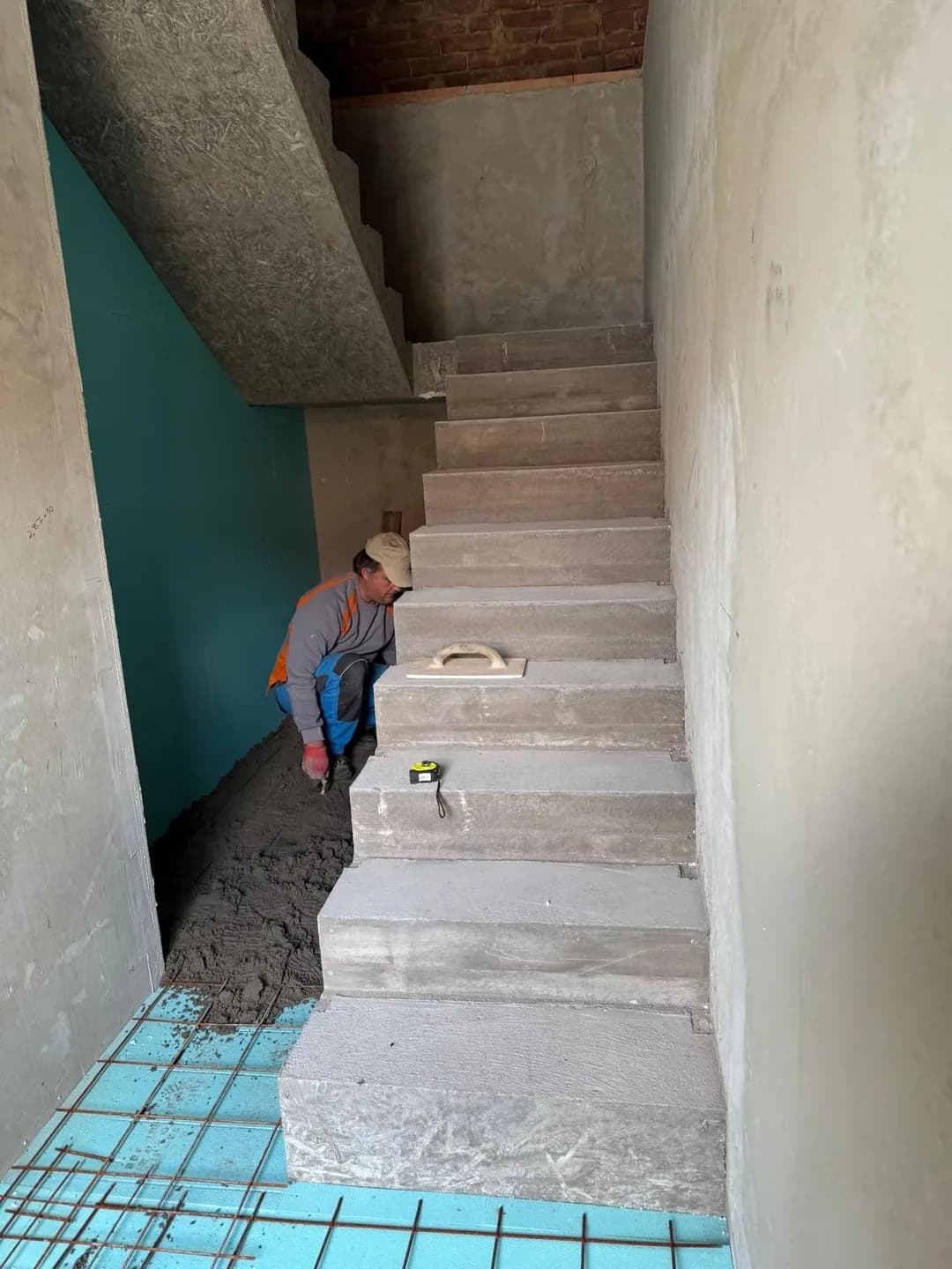 Betonové schodiště, STAVBA