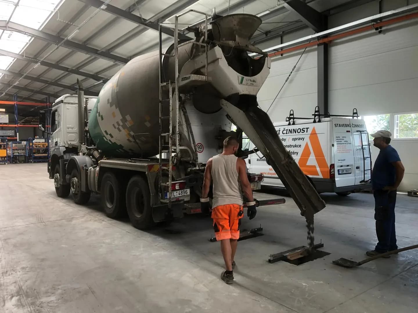 Dovoz betonu na stavbu vlastní dopravou